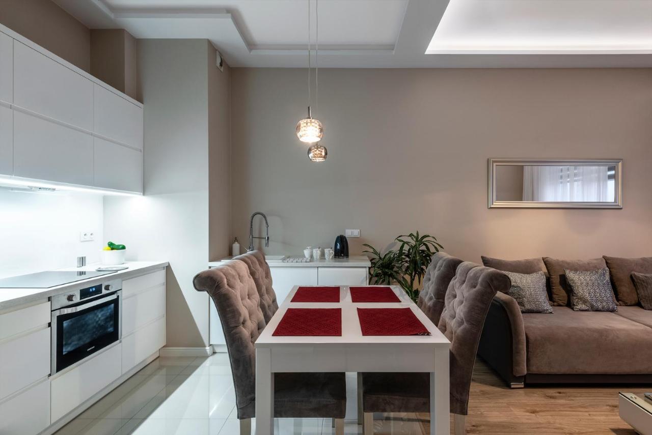 Appartement Warsaw - Aparts Lotnisko Okecie Extérieur photo